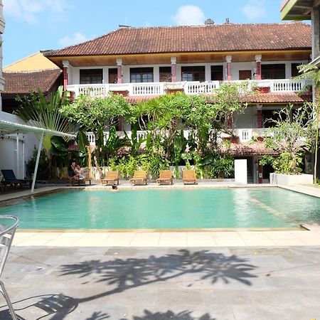 Отель Palm Garden Kuta Кута Экстерьер фото