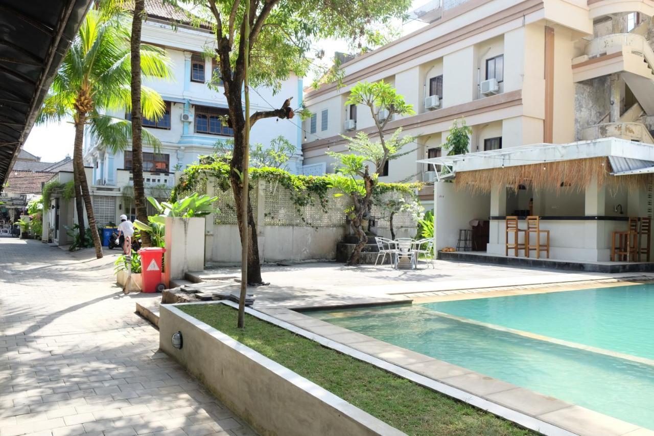 Отель Palm Garden Kuta Кута Экстерьер фото
