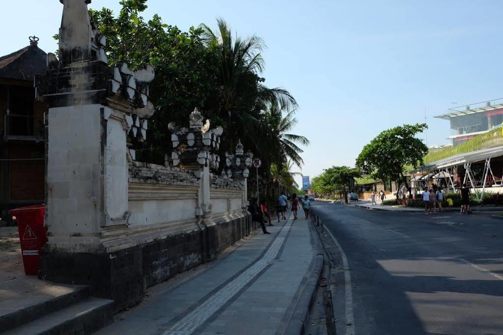 Отель Palm Garden Kuta Кута Экстерьер фото