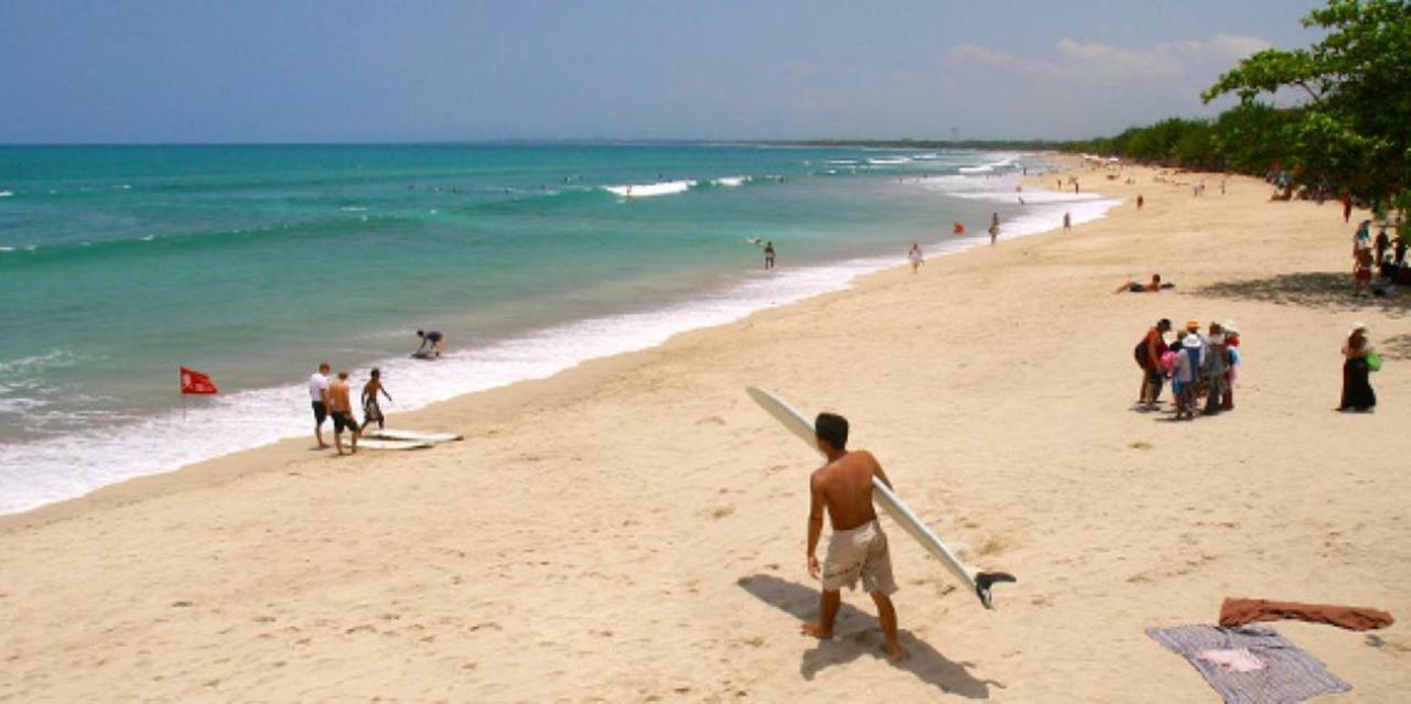 Отель Palm Garden Kuta Кута Экстерьер фото